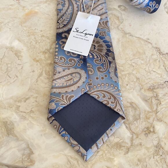 NWT St. Lynn 100% Silk Handmade Classic Paisley Tie - Picture 5 of 7